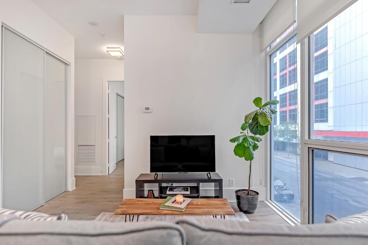 2Br 2Bth Apt-Rogers Center-Cn Tower-Free Parking Daire Toronto Dış mekan fotoğraf